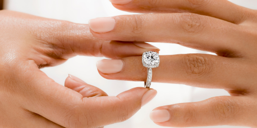 Solitaire engagement rings