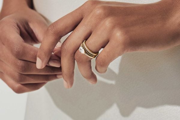 How to wear your engagement ring and wedding ring