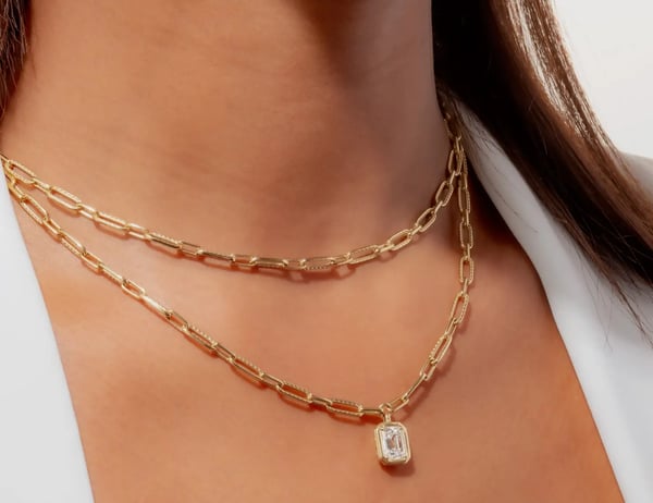 Gold link necklace