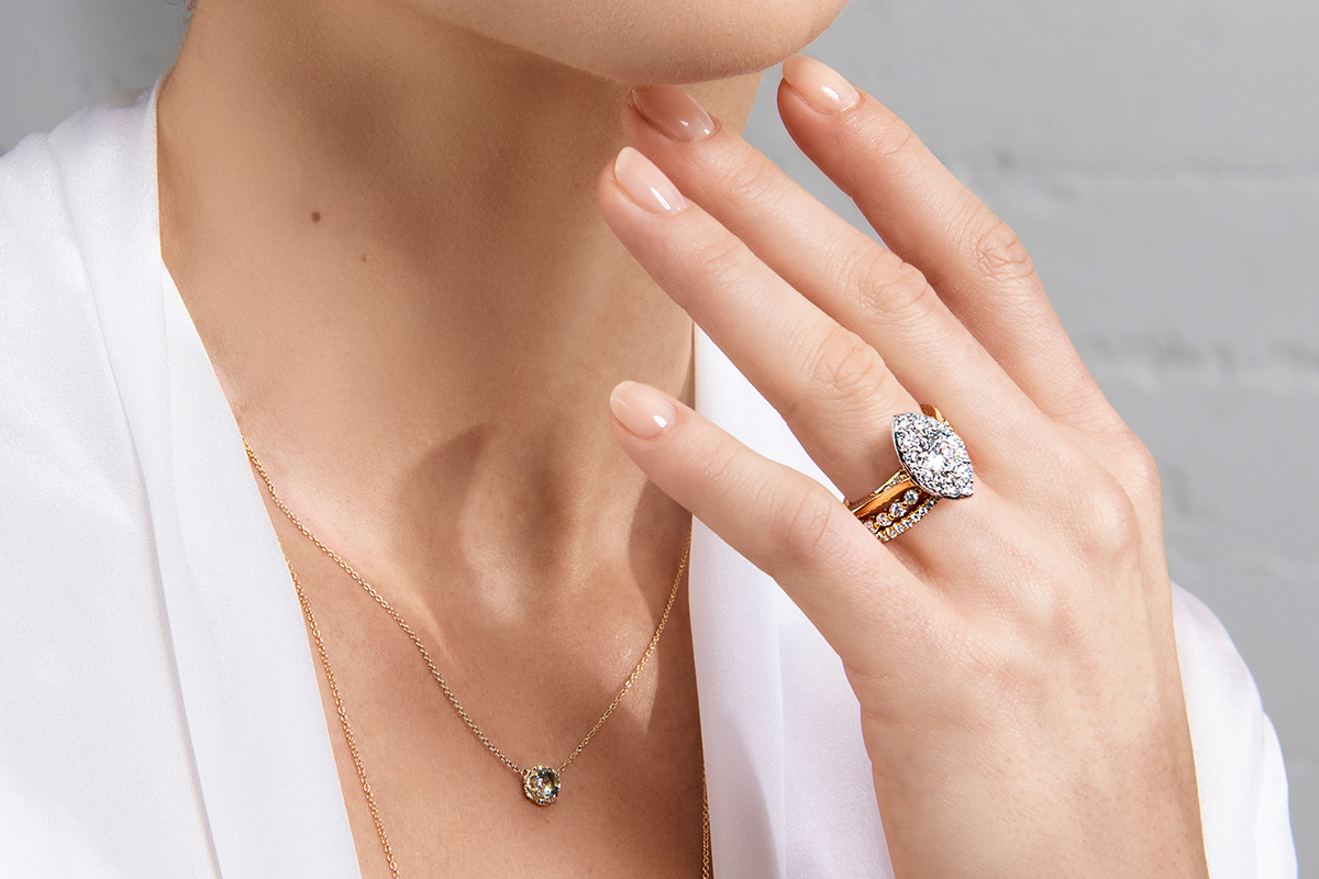 Does an Engagement Ring Have to Match the Wedding Band? How to Mix Metals like a Jewelry Pro